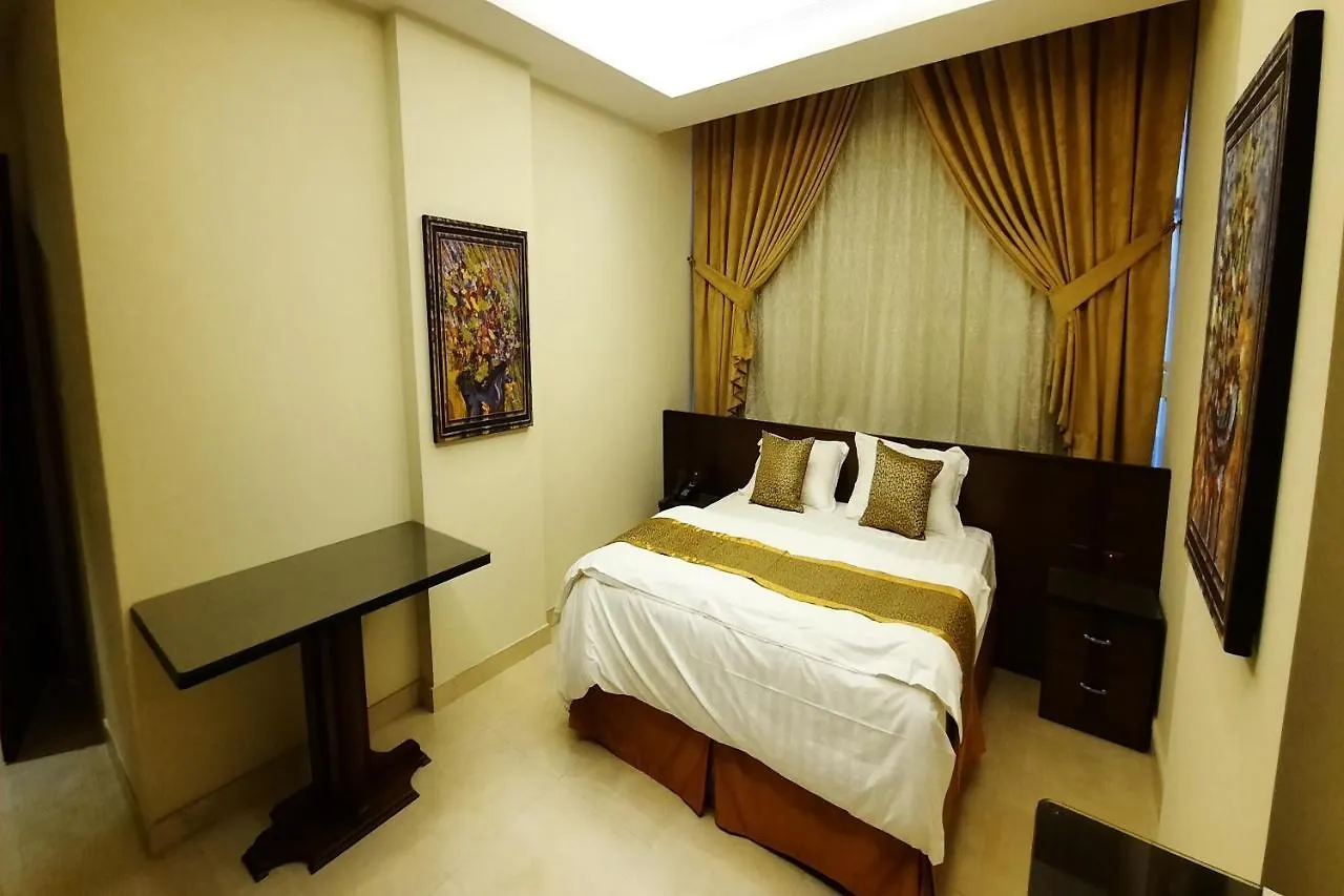 Capital O 549 The Blue Rose Hotel Cidde