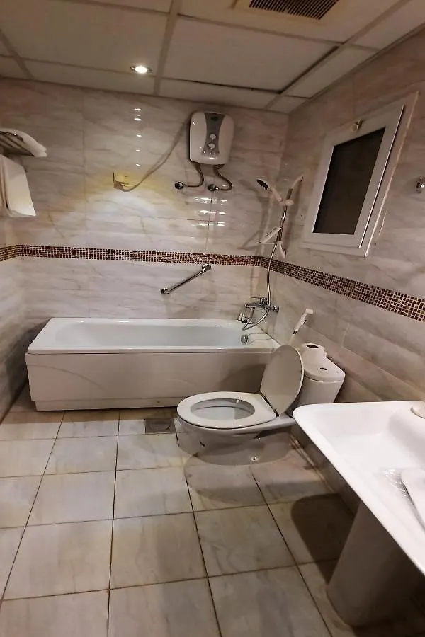 Capital O 549 The Blue Rose Hotel Cidde