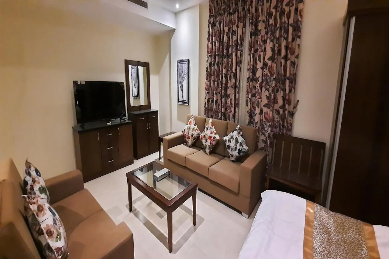 Capital O 549 The Blue Rose Hotel Cidde
